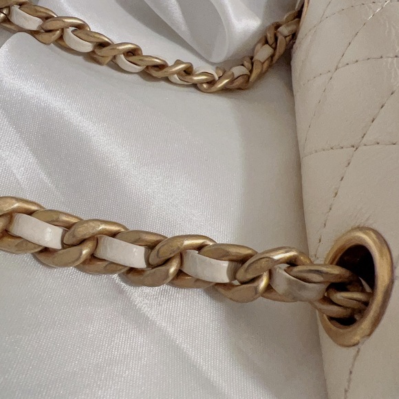 Chanel Small CC Messenger Flap Bag - Picture 9 of 16